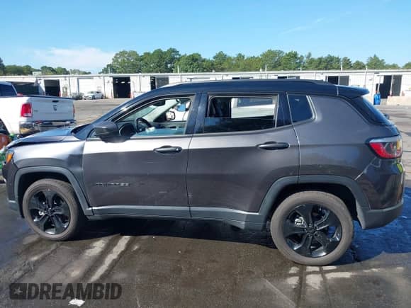 2018 Jeep Compass Latitude с VIN 3C4NJDBB5JT433875, выставлен на аукционе IAAI как лот 43207744 с пробегом 66 452 миль миль и . История ставок и продаж доступна на DreamBid. Изображение 14.
