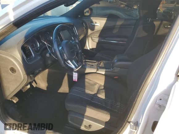 2013 Dodge Charger SRT-8 Super Bee z VIN 2C3CDXGJ3DH696478, wystawiony jako Copart lot #74125964 z przebiegiem 148 909 mil mil oraz Czysty tytuł • Clean title. Historia ofert i sprzedaży dostępna na DreamBid. Obrazek 7.