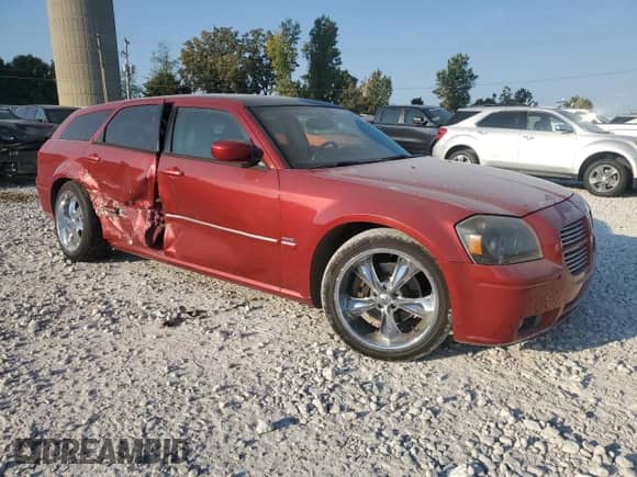 2005 Dodge Magnum RT with VIN 2D8GV582X5H618403, listed as a Copart auction lot 71527064 with 114,414 mi miles and Clean title. Bid and sale history available at DreamBid. Image 4.