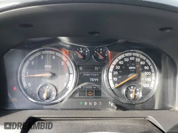 2009 Dodge 1500 SLT z VIN 1D3HV18T19S740111, wystawiony jako Copart lot #57335265 z przebiegiem 215 000 mil mil oraz Czysty tytuł • Clean title. Historia ofert i sprzedaży dostępna na DreamBid. Obrazek 9.
