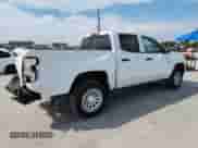 2024 Chevrolet Colorado 2WD Work Truck с VIN 1GCGSBEC9R1104582, выставлен на аукционе Copart как лот 87067805 с пробегом 5 647 миль миль и Списание • Salvage title. История ставок и продаж доступна на DreamBid. Изображение 3.