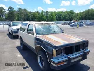 1989 Chevrolet Blazer с VIN 1GNCS18Z7K8189161, выставлен на аукционе IAAI как лот 42336621 с пробегом 23 187 миль миль и . История ставок и продаж доступна на DreamBid. Изображение 1.