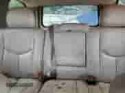 2004 Chevrolet Tahoe LT z VIN 1GNEC13Z24J104851, wystawiony jako Copart lot #69609145 z przebiegiem 242 694 mil mil oraz Szkoda całkowita • Salvage title. Historia ofert i sprzedaży dostępna na DreamBid. Obrazek 10.