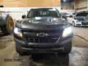 2018 Chevrolet Colorado 4WD ZR2 z VIN 1GCGTEEN0J1176761, wystawiony jako Copart lot #85403655 z przebiegiem 49 017 mil mil oraz Czysty tytuł • Clean title. Historia ofert i sprzedaży dostępna na DreamBid. Obrazek 5.