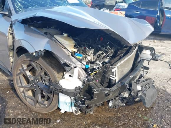 2025 Hyundai Elantra N Line z VIN KMHLR4DF6SU945051, wystawiony jako IAAI lot #43048171 z przebiegiem Nie podano mil oraz . Historia ofert i sprzedaży dostępna na DreamBid. Obrazek 17.