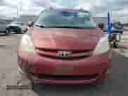 2009 Toyota Sienna XLE с VIN 5TDZK22C39S252050, выставлен на аукционе Copart как лот 81192095 с пробегом 137 814 миль миль и Списание • Salvage title. История ставок и продаж доступна на DreamBid. Изображение 5.