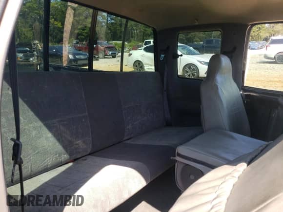 1996 Dodge 1500 с VIN 3B7HC13Z1TG185363, выставлен на аукционе Copart как лот 80210675 с пробегом 226 962 миль миль и Списание • Salvage title. История ставок и продаж доступна на DreamBid. Изображение 10.