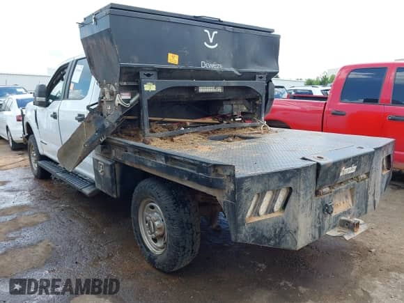 2018 Ford F-250 XL с VIN 1FT7W2BT9JEB81443, выставлен на аукционе IAAI как лот 42206605 с пробегом 124 856 миль миль и . История ставок и продаж доступна на DreamBid. Изображение 3.