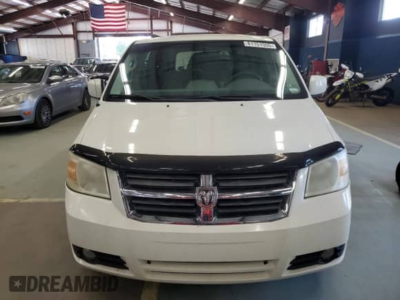 2010 Dodge Grand Caravan Crew with VIN 2D4RN6DX1AR390412, listed as a Copart auction lot 81151555 with 218,690 mi miles and Clean title. Bid and sale history available at DreamBid. Image 5.