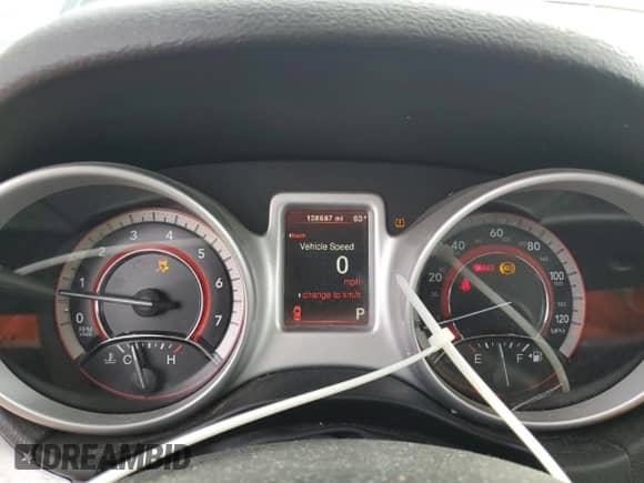 2017 Dodge Journey SXT z VIN 3C4PDCBG2HT573009, wystawiony jako Copart lot #81857725 z przebiegiem 138 687 mil mil oraz Szkoda całkowita • Salvage title. Historia ofert i sprzedaży dostępna na DreamBid. Obrazek 9.