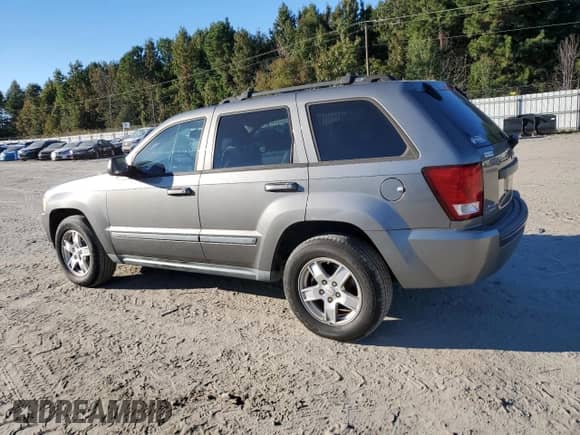 2007 Jeep Grand Cherokee Laredo с VIN 1J8GR48K57C652163, выставлен на аукционе Copart как лот 87011945 с пробегом 131 893 миль миль и Списание • Salvage title. История ставок и продаж доступна на DreamBid. Изображение 2.