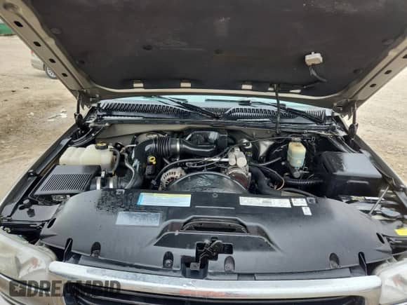 2000 GMC Sierra 1500 z VIN 1GTEK14W0YZ189857, wystawiony jako Copart lot #65653585 z przebiegiem 191 262 mil mil oraz Nie do naprawy • Non repairable. Historia ofert i sprzedaży dostępna na DreamBid. Obrazek 11.