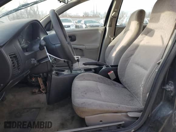 2001 Saturn SL with VIN 1G8ZH52851Z215803, listed as a Copart auction lot 48209045 with 139,763 mi miles and Clean title. Bid and sale history available at DreamBid. Image 7.