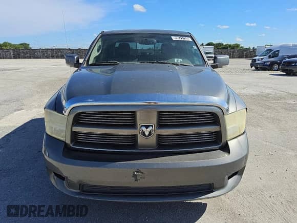 2011 Ram 1500 Sport z VIN 1D7RB1CT5BS686109, wystawiony jako Copart lot #69071755 z przebiegiem 182 247 mil mil oraz Czysty tytuł • Clean title. Historia ofert i sprzedaży dostępna na DreamBid. Obrazek 5.