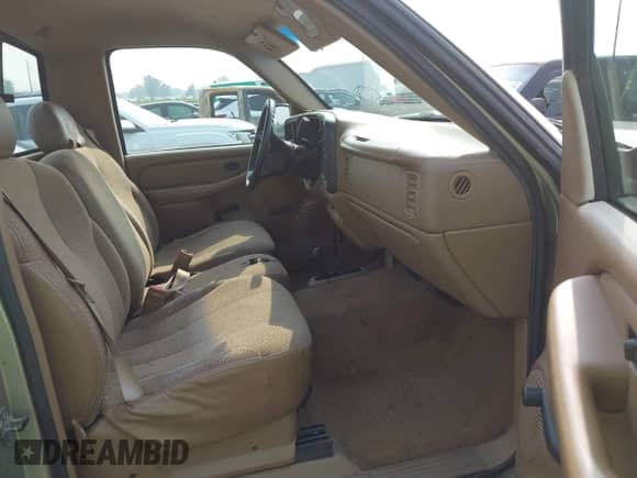 1999 Chevrolet Silverado 1500 Work Truck z VIN 1GCEK14V8XE220009, wystawiony jako IAAI lot #42893588 z przebiegiem 120 976 mil mil oraz . Historia ofert i sprzedaży dostępna na DreamBid. Obrazek 5.