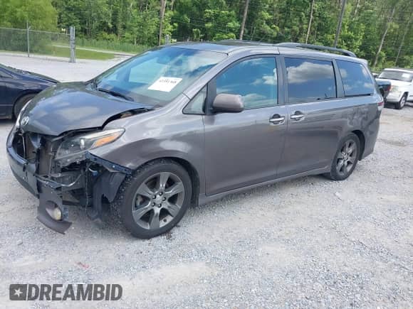 2015 Toyota Sienna SE with VIN 5TDXK3DC9FS598741, listed as a IAAI auction lot 42351368 with 150,054 mi miles and . Bid and sale history available at DreamBid. Image 2.