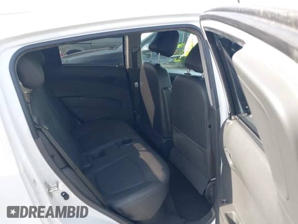 2016 Chevrolet Spark LT z VIN KL8CL6S05GC570162, wystawiony jako IAAI lot #41480364 z przebiegiem 62 926 mil mil oraz . Historia ofert i sprzedaży dostępna na DreamBid. Obrazek 8.