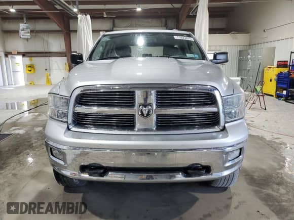 2011 Ram 1500 SLT z VIN 1D7RV1GT1BS689977, wystawiony jako Copart lot #71823475 z przebiegiem 121 087 mil mil oraz Szkoda całkowita • Salvage title. Historia ofert i sprzedaży dostępna na DreamBid. Obrazek 5.