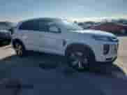 2021 Mitsubishi Outlander SE z VIN JA4APVAUXMU015757, wystawiony jako Copart lot #85944485 z przebiegiem 106 985 mil mil oraz Szkoda całkowita • Salvage title. Historia ofert i sprzedaży dostępna na DreamBid. Obrazek 4.