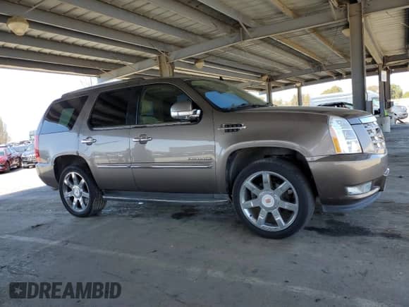 2012 Cadillac Escalade Luxury с VIN 1GYS4BEF1CR121362, выставлен на аукционе Copart как лот 51871345 с пробегом 158 273 миль миль и Чистый • Clean title. История ставок и продаж доступна на DreamBid. Изображение 4.