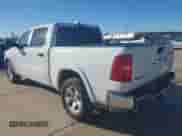 2025 Ram 1500 Big Horn z VIN 1C6SRFFP5SN561989, wystawiony jako IAAI lot #43563894 z przebiegiem 41 118 mil mil oraz . Historia ofert i sprzedaży dostępna na DreamBid. Obrazek 3.