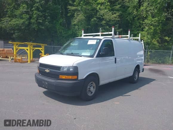 2018 Chevrolet Express Cargo z VIN 1GCWGAFPXJ1319661, wystawiony jako IAAI lot #42912046 z przebiegiem 143 790 mil mil oraz . Historia ofert i sprzedaży dostępna na DreamBid. Obrazek 17.