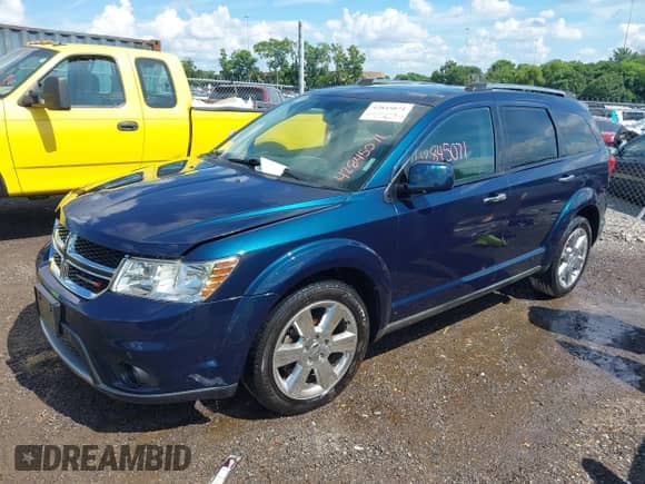 2013 Dodge Journey Crew with VIN 3C4PDDDGXDT589567, listed as a IAAI auction lot 42845071 with 174,514 mi miles and . Bid and sale history available at DreamBid. Image 2.