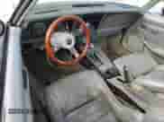 1981 Chevrolet Corvette с VIN 1G1AY8763B5103059, выставлен на аукционе Copart как лот 75293044 с пробегом 91 784 миль миль и Списание • Salvage title. История ставок и продаж доступна на DreamBid. Изображение 8.