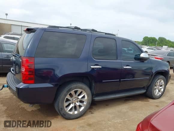 2008 Chevrolet Tahoe LTZ с VIN 1GNFC13J48R168234, выставлен на аукционе IAAI как лот 42279895 с пробегом 170 161 миль миль и . История ставок и продаж доступна на DreamBid. Изображение 13.