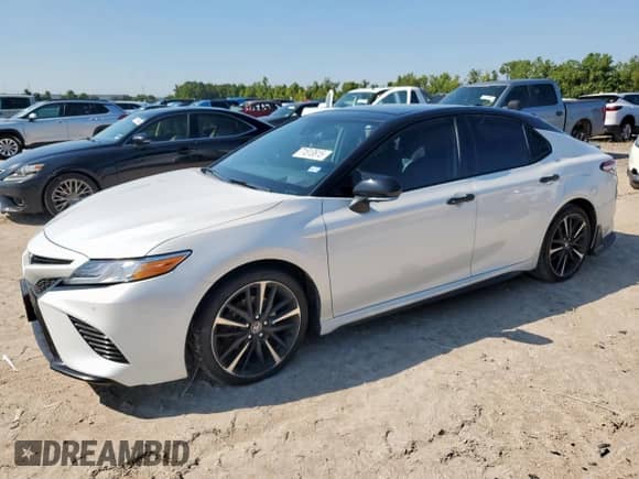 2020 Toyota Camry XSE with VIN 4T1KZ1AK4LU035444, listed as a Copart auction lot 71513615 with 74,236 mi miles and Salvage title. Bid and sale history available at DreamBid. Image 1.