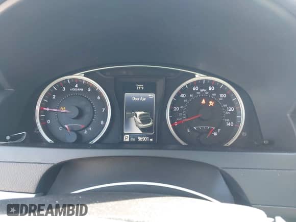 2017 Toyota Camry LE z VIN 4T1BF1FK9HU368974, wystawiony jako IAAI lot #43377943 z przebiegiem 96 901 mil mil oraz . Historia ofert i sprzedaży dostępna na DreamBid. Obrazek 7.