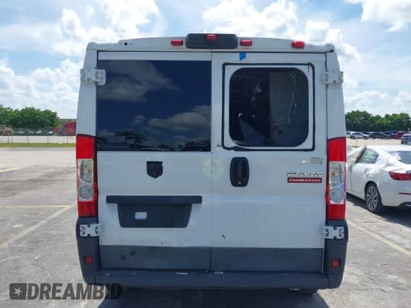 2017 Ram ProMaster Cargo с VIN 3C6TRVAG2HE523798, выставлен на аукционе IAAI как лот 42536351 с пробегом 183 772 миль миль и . История ставок и продаж доступна на DreamBid. Изображение 16.