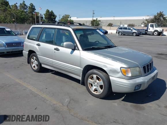 2001 Subaru Forester S with VIN JF1SF65611H750698, listed as a IAAI auction lot 42979250 with 381,885 mi miles and . Bid and sale history available at DreamBid. Image 1.