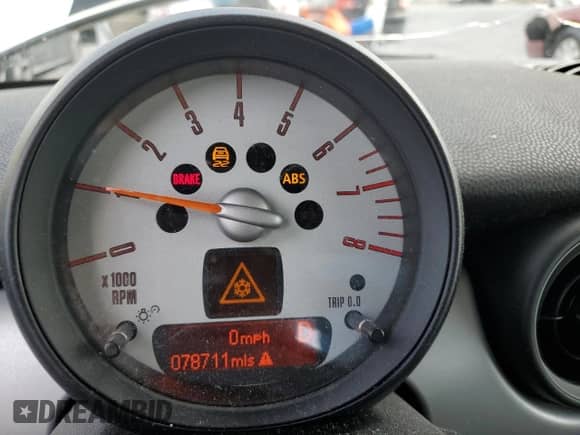 2013 MINI Hardtop with VIN WMWSU3C59DT686532, listed as a Copart auction lot 60481655 with 78,711 mi miles and Salvage title. Bid and sale history available at DreamBid. Image 9.