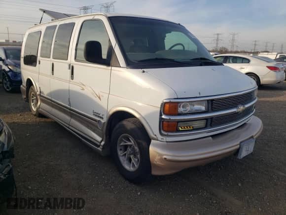 2002 Chevrolet Express z VIN 1GBFG15R721227867, wystawiony jako Copart lot #78621624 z przebiegiem 165 856 mil mil oraz Czysty tytuł • Clean title. Historia ofert i sprzedaży dostępna na DreamBid. Obrazek 4.