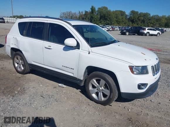 2015 Jeep Compass High Altitude with VIN 1C4NJCEA8FD210935, listed as a IAAI auction lot 43526780 with 195,054 mi miles and . Bid and sale history available at DreamBid. Image 1.