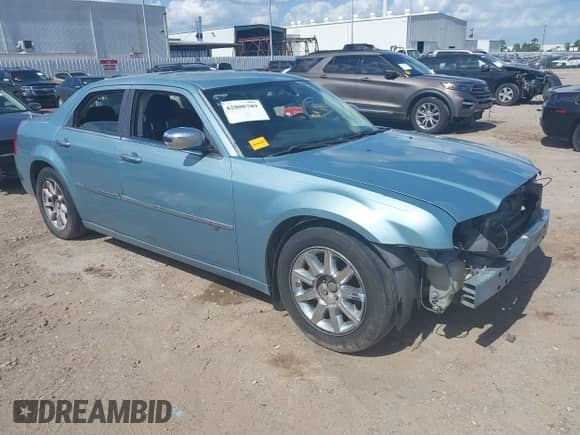 2008 Chrysler 300 C Hemi with VIN 2C3KA63H98H169682, listed as a IAAI auction lot 42808789 with 278,297 mi miles and . Bid and sale history available at DreamBid. Image 1.