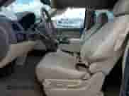 2009 Chevrolet Tahoe LS z VIN 1GNFC13C09R132267, wystawiony jako Copart lot #47774655 z przebiegiem 163 462 mil mil oraz Szkoda całkowita • Salvage title. Historia ofert i sprzedaży dostępna na DreamBid. Obrazek 7.