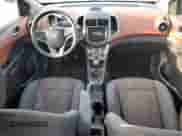 2013 Chevrolet Sonic LT с VIN 1G1JD5SG9D4196723, выставлен на аукционе Copart как лот 50948065 с пробегом 76 311 миль миль и На запчасти • Non repairable. История ставок и продаж доступна на DreamBid. Изображение 8.