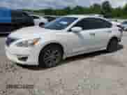 2015 Nissan Altima S z VIN 1N4AL3AP0FN896892, wystawiony jako Copart lot #82120755 z przebiegiem 156 860 mil mil oraz Szkoda całkowita • Salvage title. Historia ofert i sprzedaży dostępna na DreamBid. Obrazek 1.