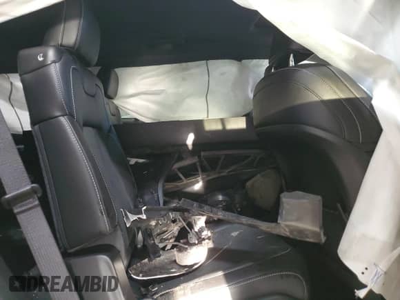2025 Jeep Grand Cherokee Laredo X z VIN 1C4RJKAGXS8632035, wystawiony jako Copart lot #81558194 z przebiegiem Nie podano mil oraz Nie do naprawy • Non repairable. Historia ofert i sprzedaży dostępna na DreamBid. Obrazek 11.