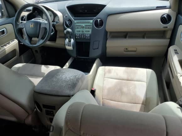 2010 Honda Pilot EX with VIN 5FNYF3H4XAB013755, listed as a Copart auction lot 82045195 with 233,996 mi miles and Salvage title. Bid and sale history available at DreamBid. Image 8.