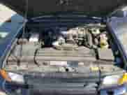 2002 Land Rover Discovery Cloth with VIN SALTY15472A758933, listed as a Copart auction lot 57856174 with 72,587 mi miles and Clean title. Bid and sale history available at DreamBid. Image 12.