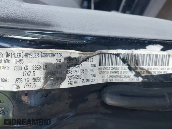 2006 Jeep Commander Limited с VIN 1J8HG58246C124502, выставлен на аукционе IAAI как лот 41208630 с пробегом 210 499 миль миль и . История ставок и продаж доступна на DreamBid. Изображение 9.