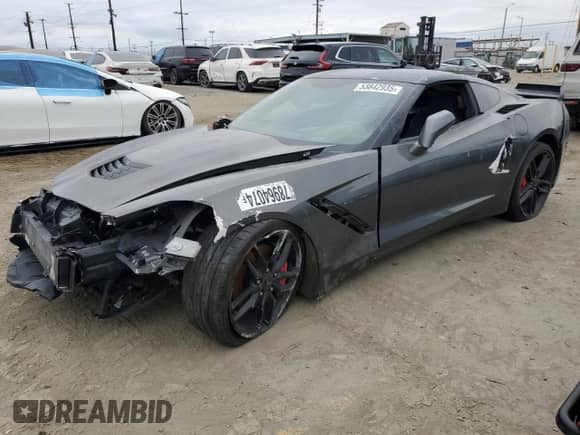 2016 Chevrolet Corvette 3LT z VIN 1G1YF2D78G5122230, wystawiony jako Copart lot #53842935 z przebiegiem Nie podano mil oraz Szkoda całkowita • Salvage title. Historia ofert i sprzedaży dostępna na DreamBid. Obrazek 1.