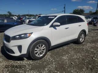 2019 Kia Sorento LX with VIN 5XYPG4A58KG512257, listed as a Copart auction lot 81467705 with 170,912 mi miles and Clean title. Bid and sale history available at DreamBid. Image 1.