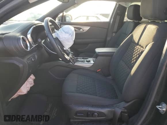 2019 Chevrolet Blazer z VIN 3GNKBBRA6KS583168, wystawiony jako Copart lot #42562645 z przebiegiem 32 488 mil mil oraz Nie do naprawy • Non repairable. Historia ofert i sprzedaży dostępna na DreamBid. Obrazek 7.