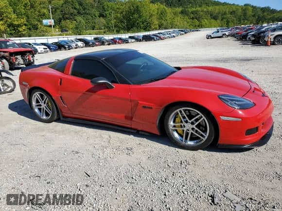 2006 Chevrolet Corvette Z06 с VIN 1G1YY26E265100745, выставлен на аукционе Copart как лот 70367574 с пробегом 74 751 миль миль и Списание • Salvage title. История ставок и продаж доступна на DreamBid. Изображение 4.