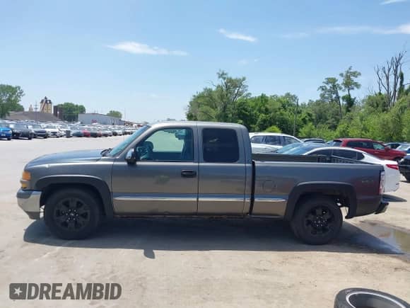 2002 GMC Sierra 1500 SLE с VIN 2GTEC19T521123624, выставлен на аукционе IAAI как лот 42567669 с пробегом 264 545 миль миль и . История ставок и продаж доступна на DreamBid. Изображение 15.