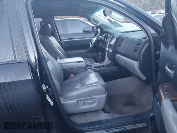 2010 Toyota Tundra Limited z VIN 5TFFY5F13AX084808, wystawiony jako IAAI lot #43402525 z przebiegiem 338 926 mil mil oraz . Historia ofert i sprzedaży dostępna na DreamBid. Obrazek 5.